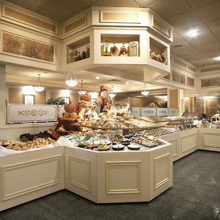 Black Knight Inn رد دير المطعم الصورة