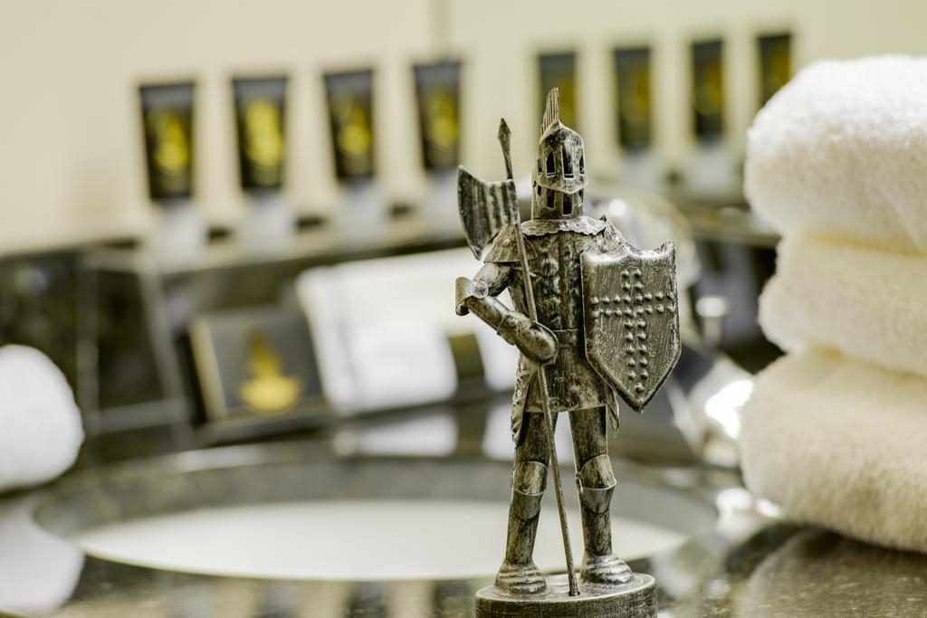 Black Knight Inn رد دير الغرفة الصورة